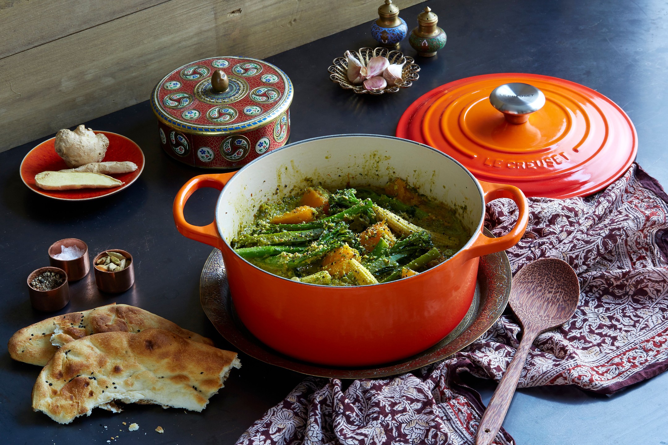 Le Creuset Signature 4.5-Quart Round Dutch Oven